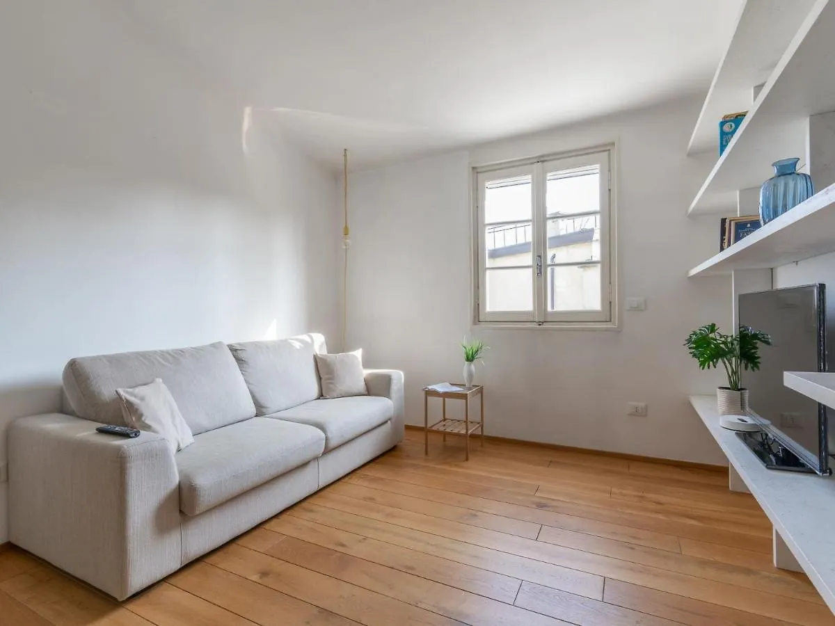 The Best Rent - Lovely One-Bedroom Apartment In Moscova 米兰 意大利