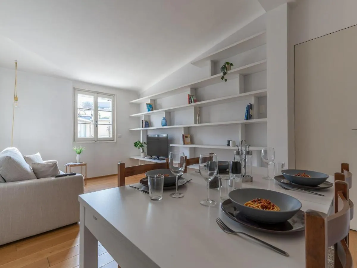 The Best Rent - Lovely One-Bedroom Apartment In Moscova 米兰 意大利